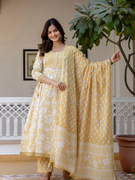 EthniFlair Floral Printed Round Neck Anarkali Kurta With Trousers And Dupatta