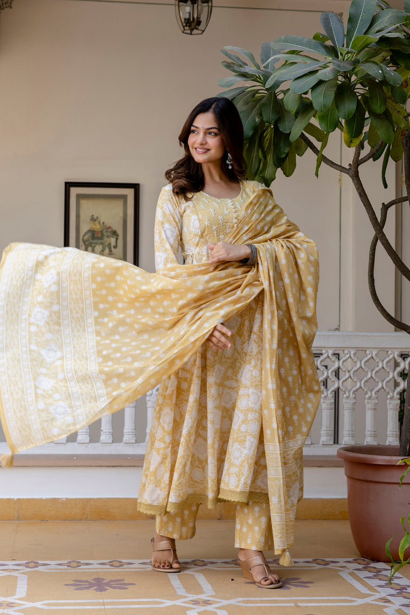 EthniFlair Floral Printed Round Neck Anarkali Kurta With Trousers And Dupatta