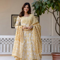 EthniFlair Floral Printed Round Neck Anarkali Kurta With Trousers And Dupatta