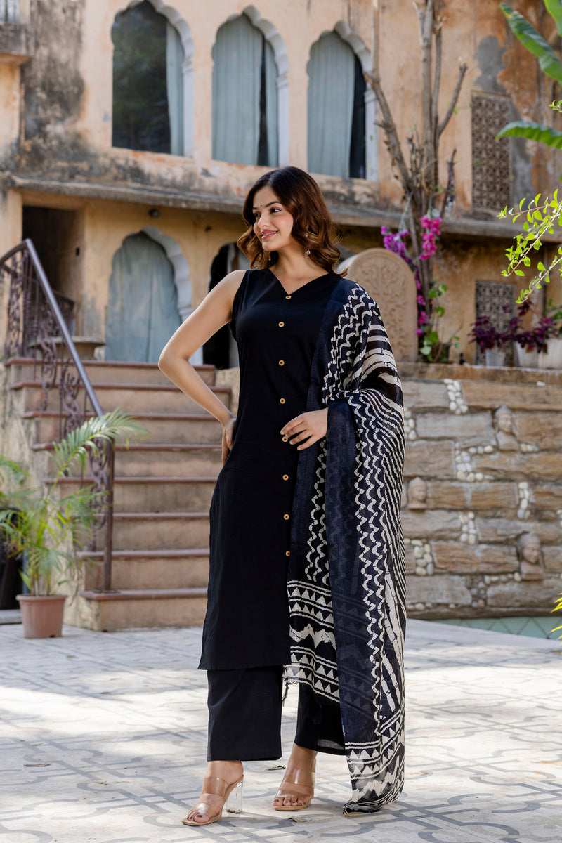 EthniFlair Kurta with Pyjamas & Dupatta