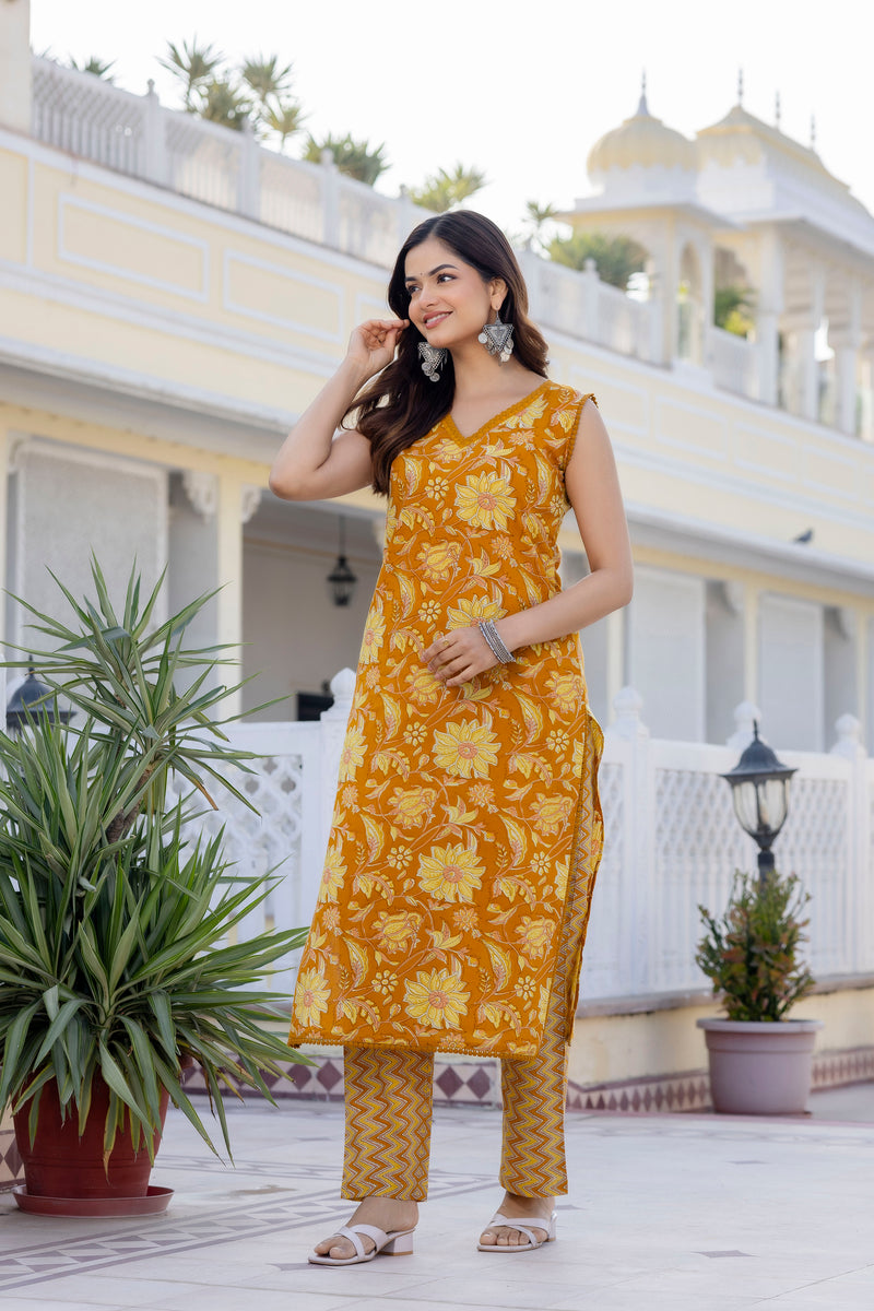 EthniFlair Women Cotton Lace Motifs Sleeveless Straight Kurta Pant Dupatta Set