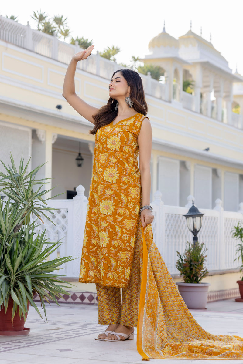 EthniFlair Women Cotton Lace Motifs Sleeveless Straight Kurta Pant Dupatta Set