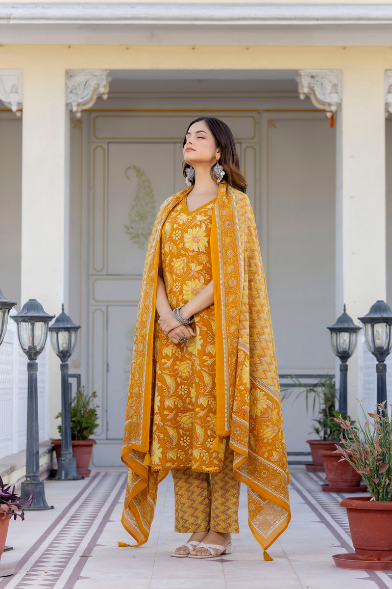 EthniFlair Women Cotton Lace Motifs Sleeveless Straight Kurta Pant Dupatta Set