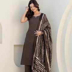 EthniFlair Solid Kurta with Pyjama & Dupatta