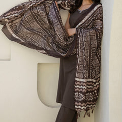EthniFlair Solid Kurta with Pyjama & Dupatta