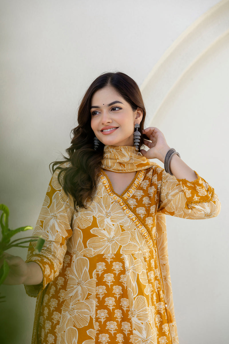 EthniFlair Floral Printed Kurta with Trousers & Dupatta