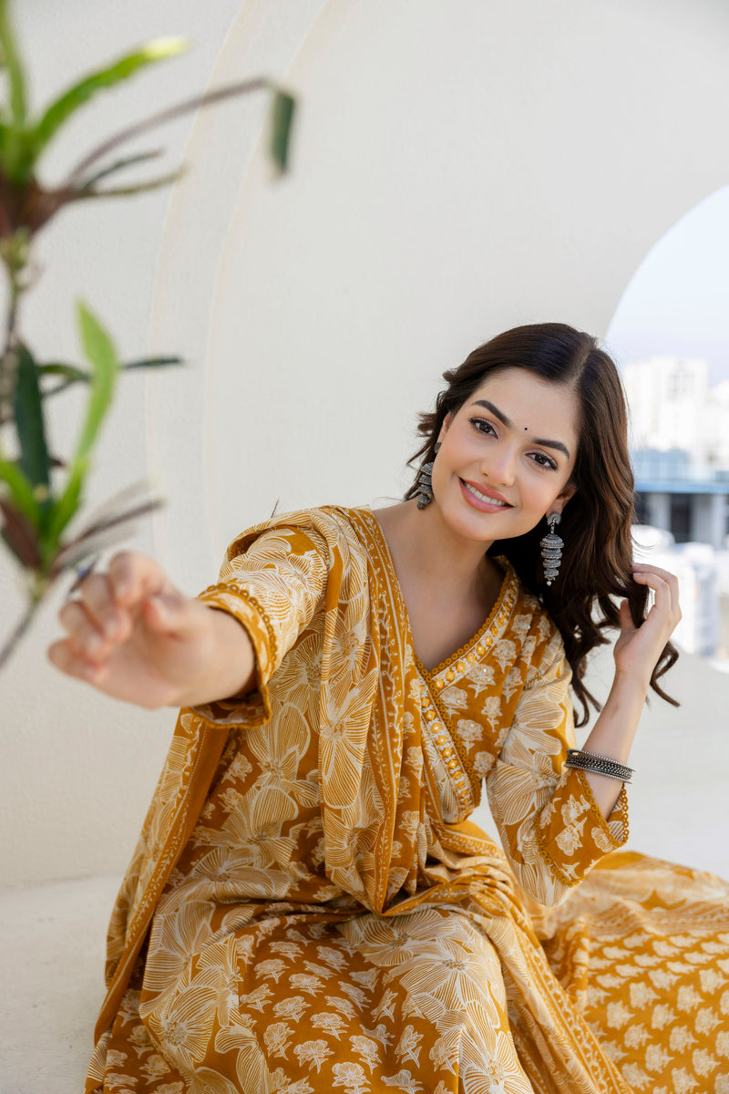 EthniFlair Floral Printed Kurta with Trousers & Dupatta