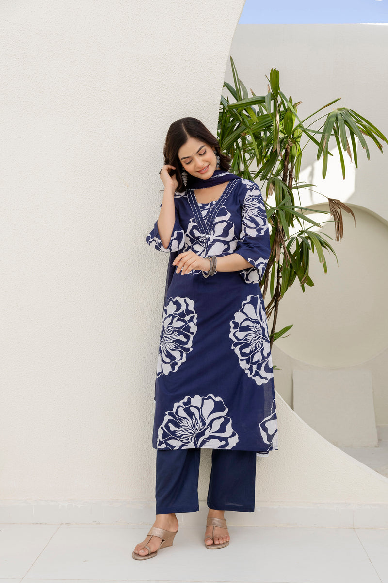 EthniFlair Floral Printed Kurta with Trousers & Dupatta