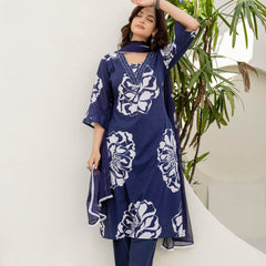 EthniFlair Floral Printed Kurta with Trousers & Dupatta