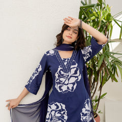 EthniFlair Floral Printed Kurta with Trousers & Dupatta
