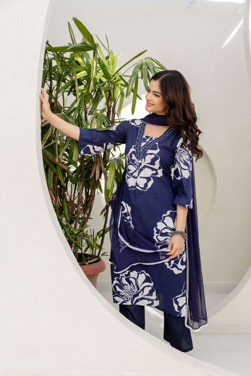 EthniFlair Floral Printed Kurta with Trousers & Dupatta