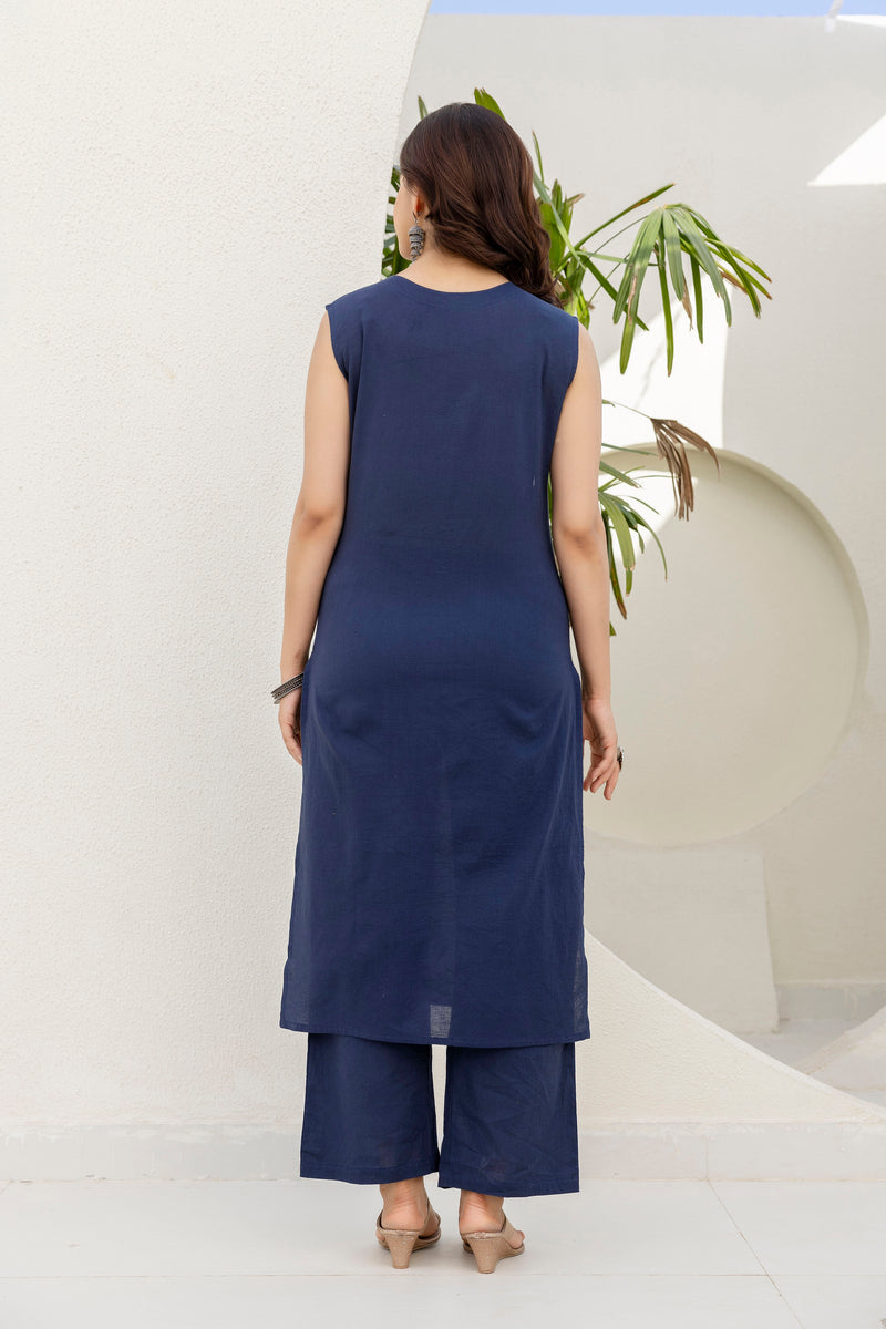 EthniFlair Solid Kurta with Trousers & Dupatta