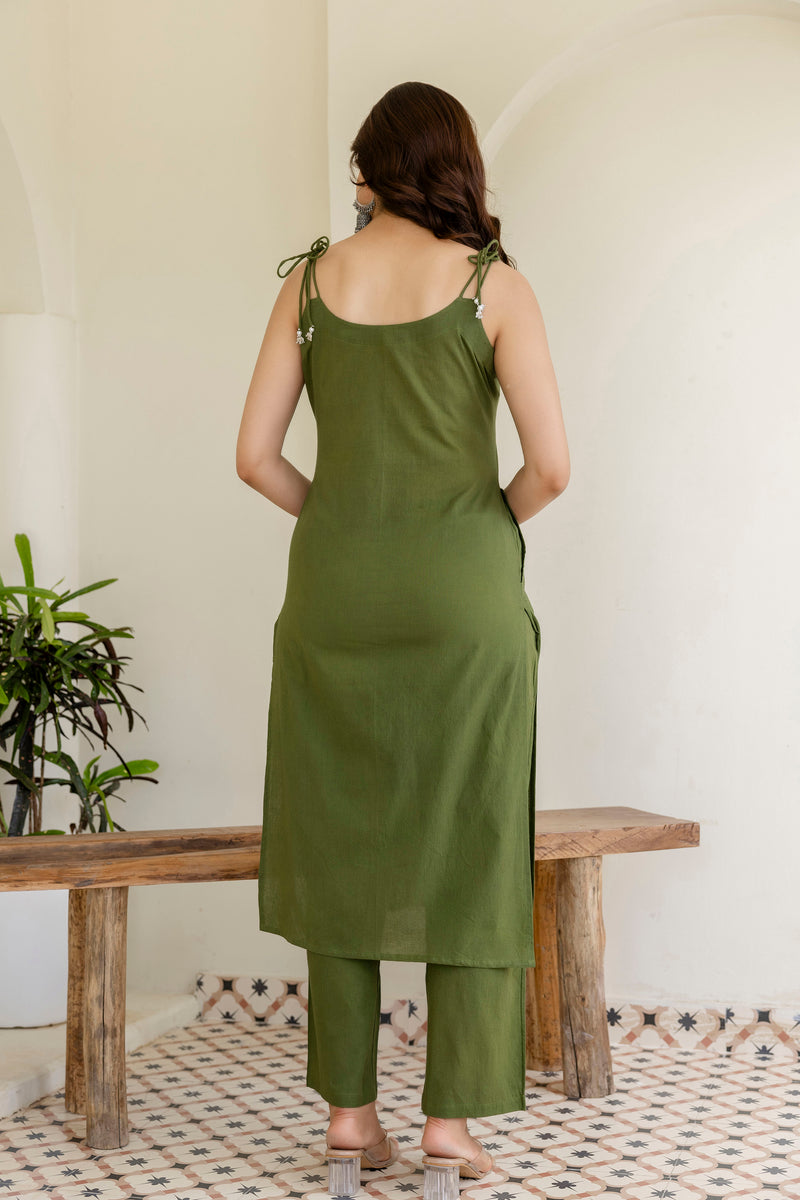 EthniFlair Kurta with Pyjamas & Dupatta