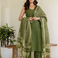 EthniFlair Kurta with Pyjamas & Dupatta