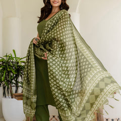 EthniFlair Kurta with Pyjamas & Dupatta