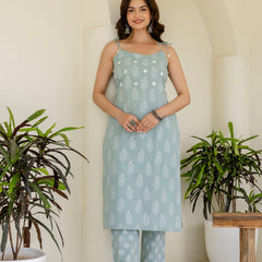 EthniFlair Floral Printed Shoulder Straps Kurta With Trousers & Dupatta