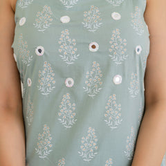 EthniFlair Floral Printed Shoulder Straps Kurta With Trousers & Dupatta