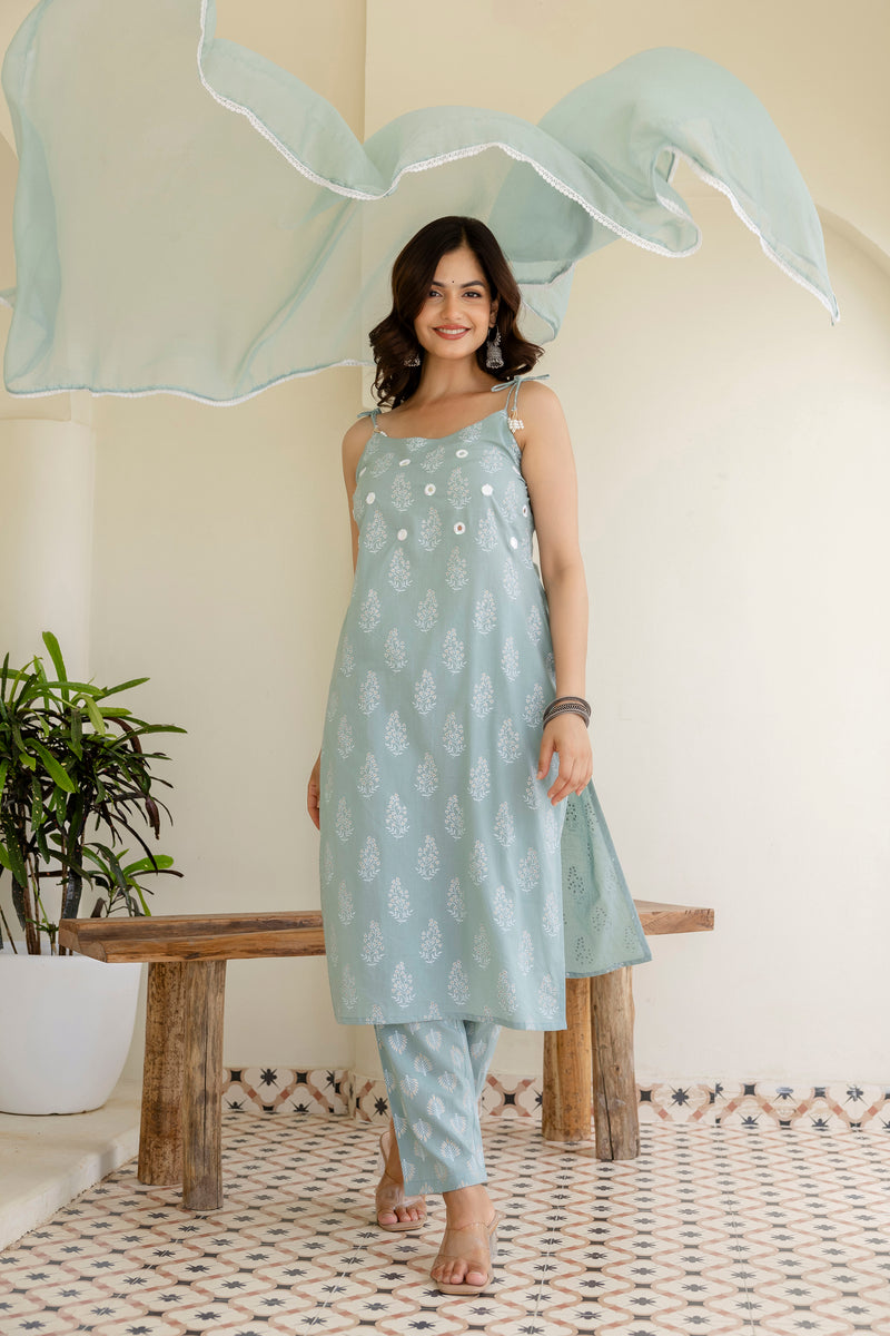 EthniFlair Floral Printed Shoulder Straps Kurta With Trousers & Dupatta