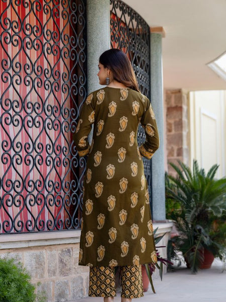 EthniFlair Women Cotton Yoke detail Straight Kurta Pant Dupatta Set