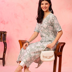 EthniFlair Floral Printed Round Neck Straight Kurta