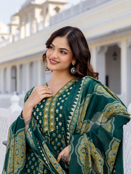 Women Floral Printed Panelled Embroidered Pure Cotton Kurta with Trousers & Dupatta