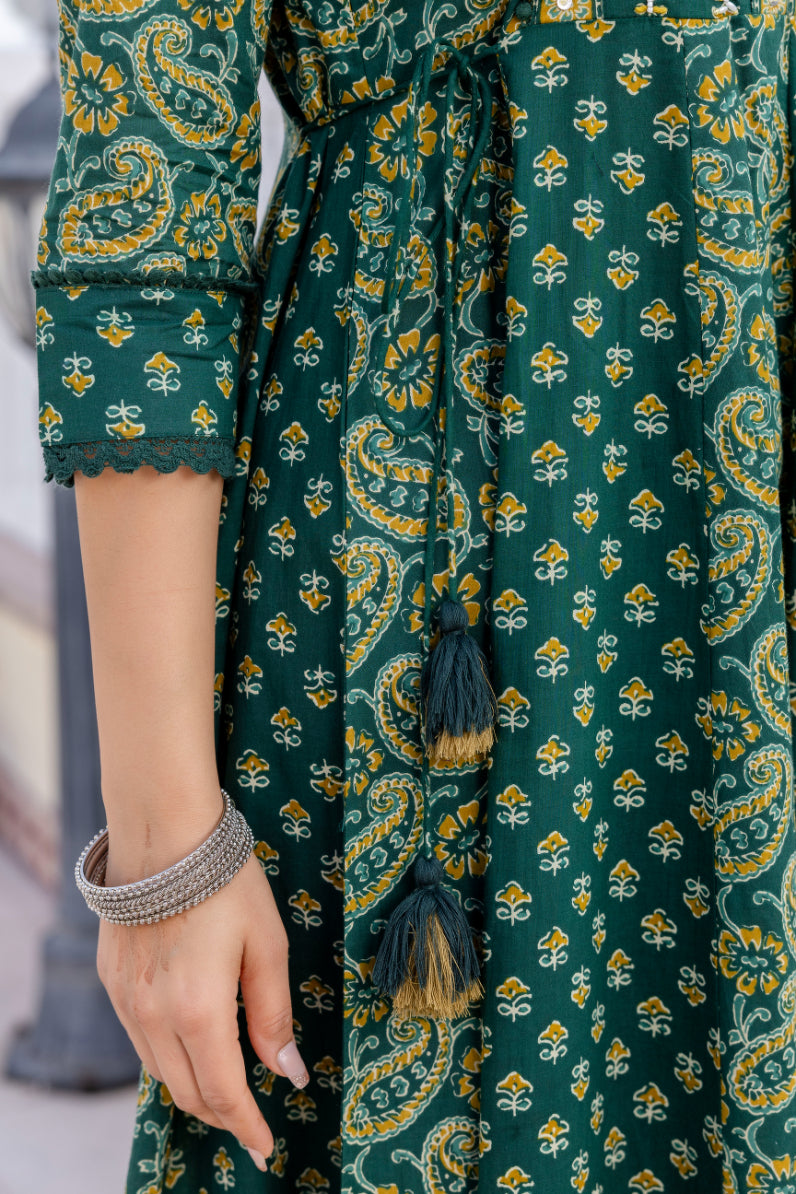 Women Floral Printed Panelled Embroidered Pure Cotton Kurta with Trousers & Dupatta
