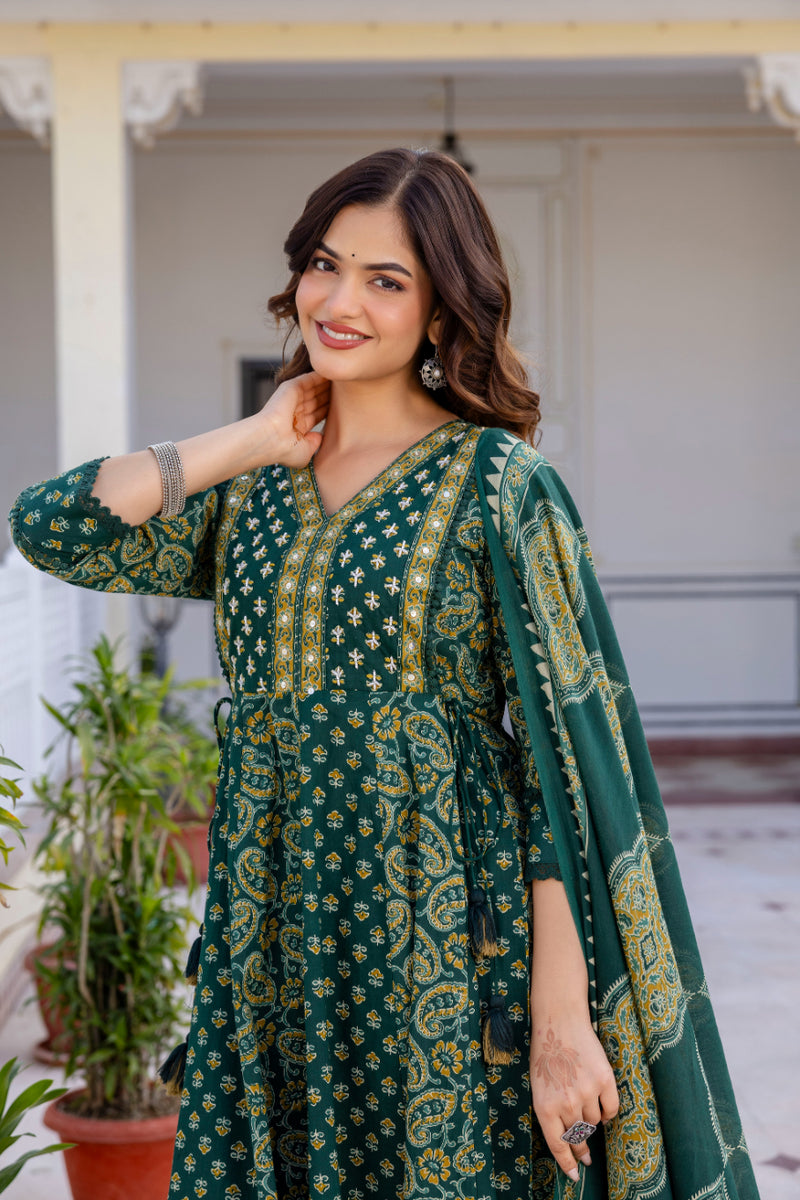 Women Floral Printed Panelled Embroidered Pure Cotton Kurta with Trousers & Dupatta