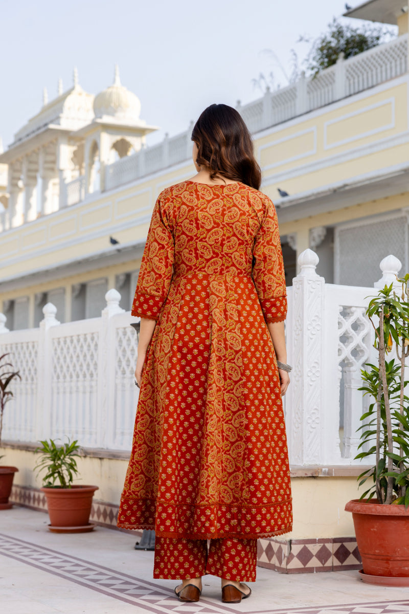 Women Floral Printed Panelled Pure Cotton Kurta with Trousers & Dupatta
