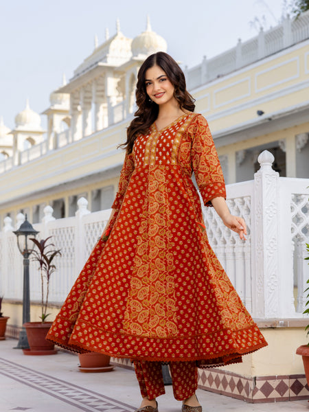 Women Floral Printed Panelled Pure Cotton Kurta with Trousers & Dupatta