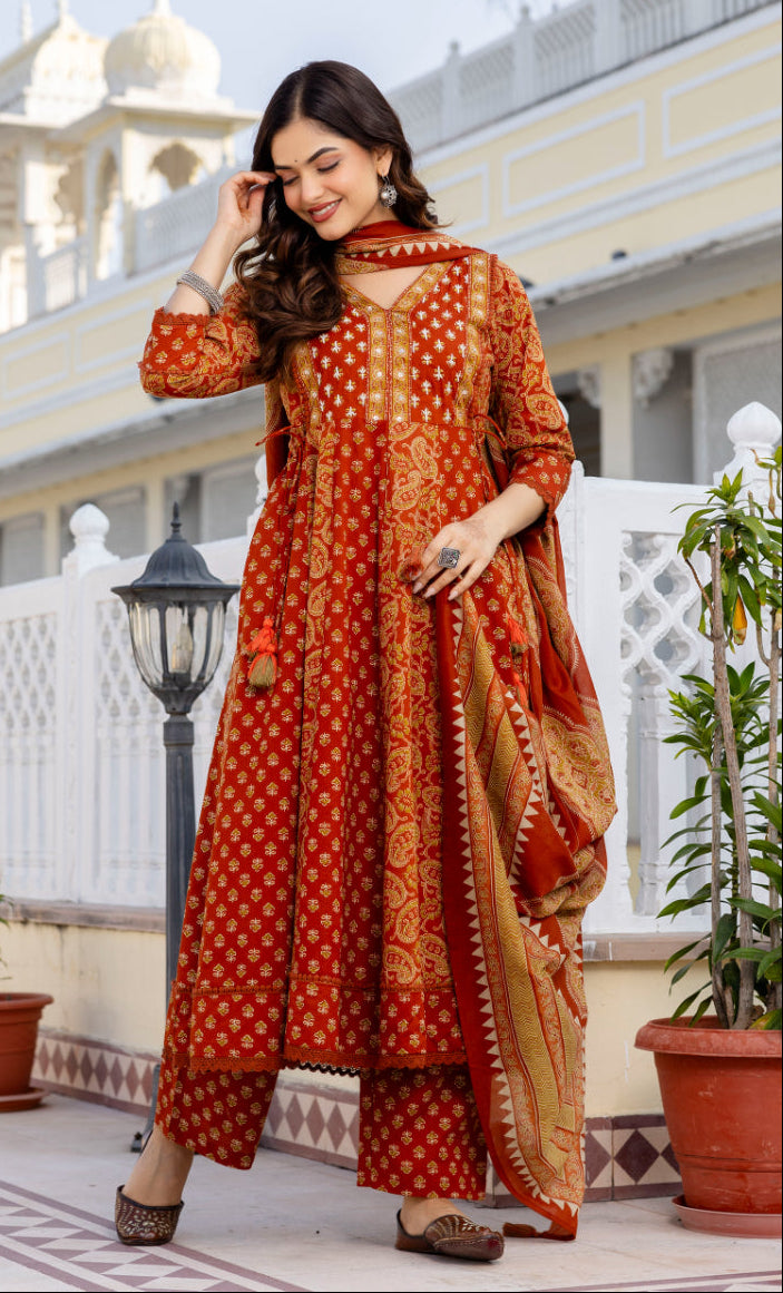 Women Floral Printed Panelled Pure Cotton Kurta with Trousers & Dupatta