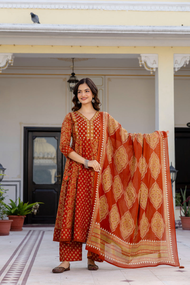 Women Floral Printed Panelled Pure Cotton Kurta with Trousers & Dupatta