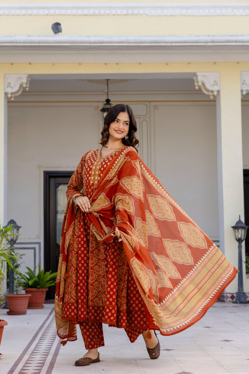 Women Floral Printed Panelled Pure Cotton Kurta with Trousers & Dupatta