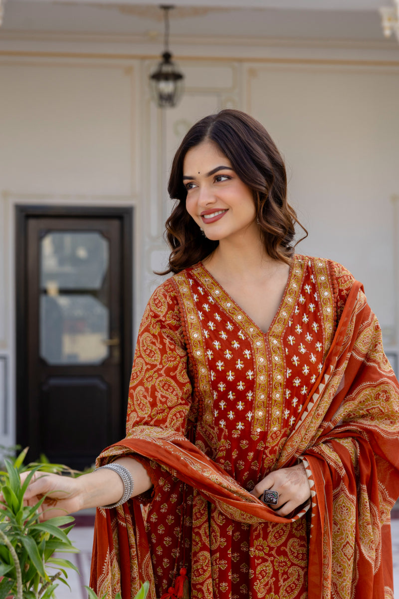 Women Floral Printed Panelled Pure Cotton Kurta with Trousers & Dupatta
