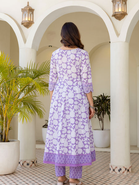 EthniFlair Women Floral Printed Panelled Sequinned Pure Cotton Kurta with Trousers & With Dupatta