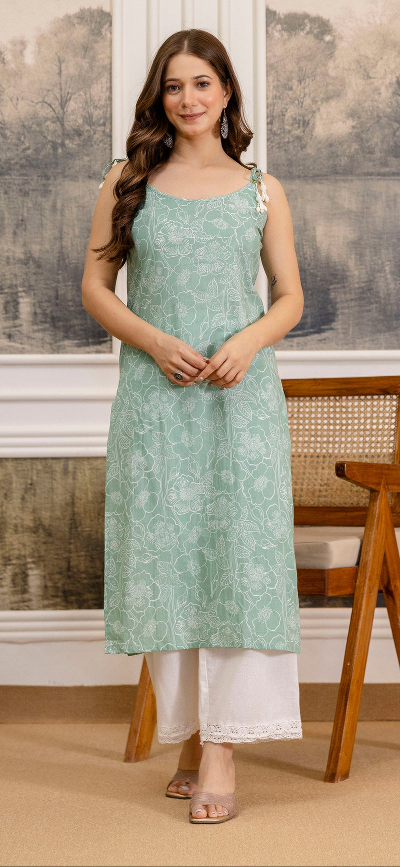 EthniFlair Floral Printed Shoulder Straps Straight Kurta