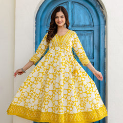 EthniFlair Women Ethnic Motifs Printed Panelled Thread Work Pure Cotton Kurta with Trousers & With Dupatta