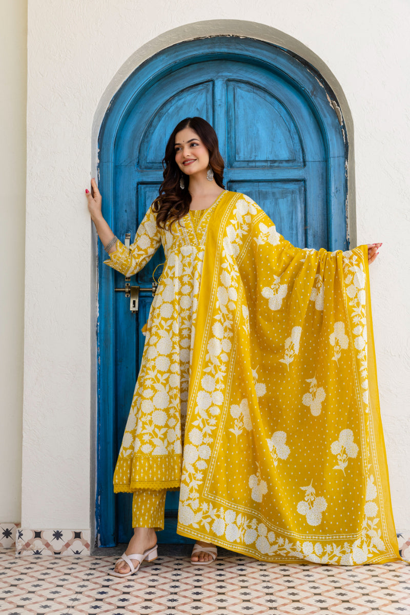 EthniFlair Women Ethnic Motifs Printed Panelled Thread Work Pure Cotton Kurta with Trousers & With Dupatta
