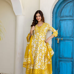 EthniFlair Women Ethnic Motifs Printed Panelled Thread Work Pure Cotton Kurta with Trousers & With Dupatta