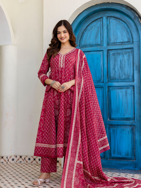 Women Floral Printed Panelled Pure Cotton Kurta with Trousers & Dupatta