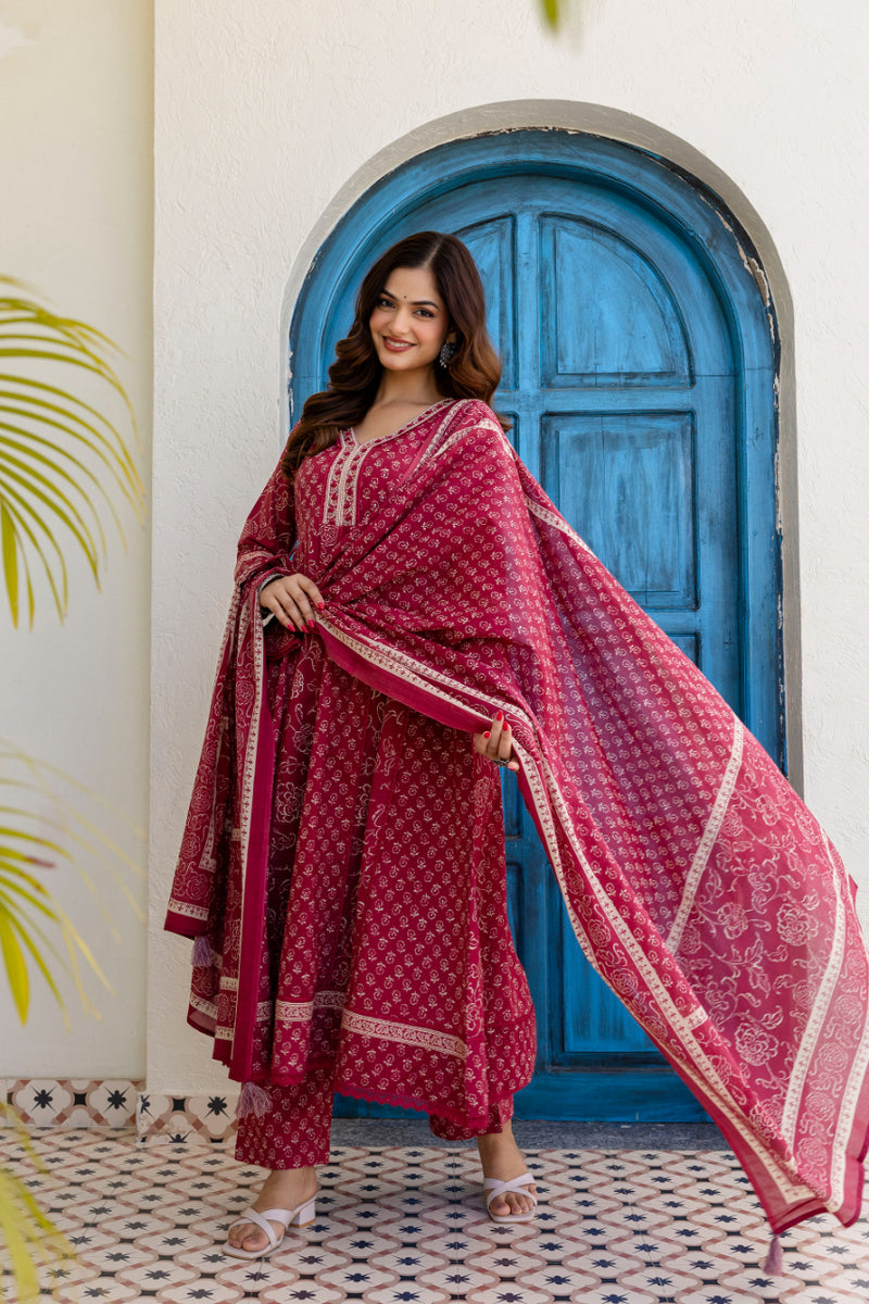 Women Floral Printed Panelled Pure Cotton Kurta with Trousers & Dupatta
