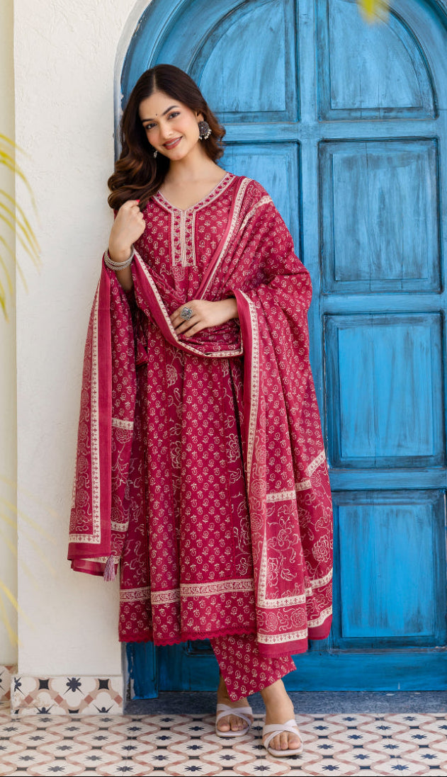 Women Floral Printed Panelled Pure Cotton Kurta with Trousers & Dupatta