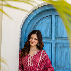 Women Floral Printed Panelled Pure Cotton Kurta with Trousers & Dupatta