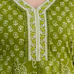 Women Floral Printed Panelled Pure Cotton Kurta with Trousers & Dupatta