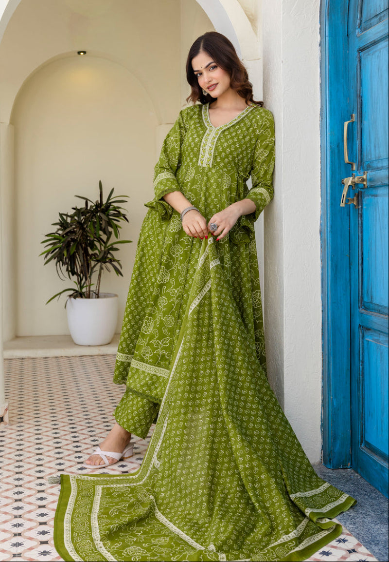 Women Floral Printed Panelled Pure Cotton Kurta with Trousers & Dupatta