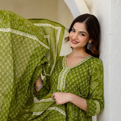Women Floral Printed Panelled Pure Cotton Kurta with Trousers & Dupatta