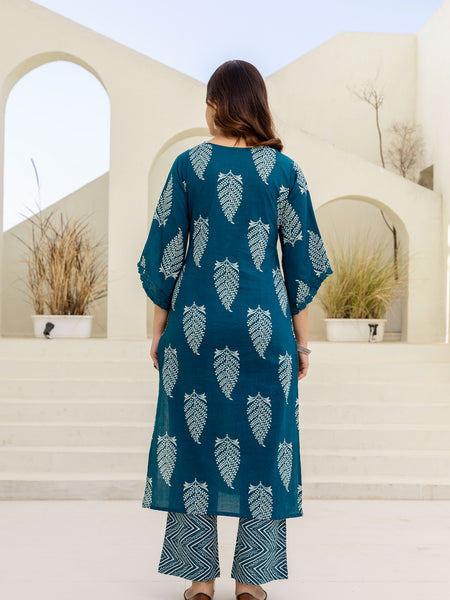 EthniFlair Women Ethnic Motifs Printed Panelled Thread Work Pure Cotton Kurta with Trousers & With Dupatta