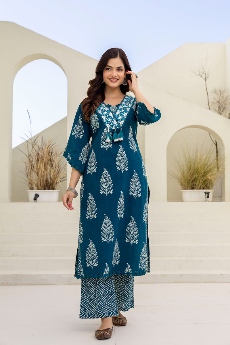 EthniFlair Women Ethnic Motifs Printed Panelled Thread Work Pure Cotton Kurta with Trousers & With Dupatta