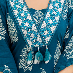 EthniFlair Women Ethnic Motifs Printed Panelled Thread Work Pure Cotton Kurta with Trousers & With Dupatta