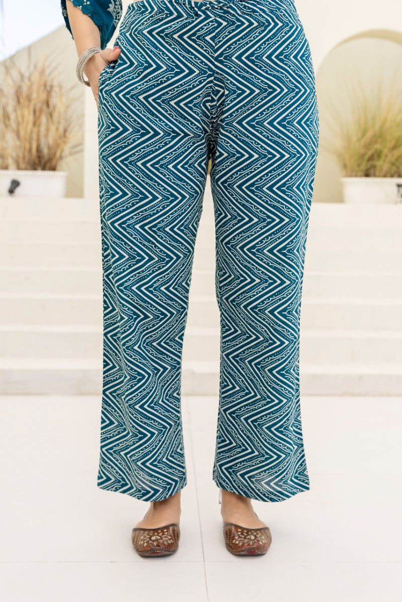 EthniFlair Women Ethnic Motifs Printed Panelled Thread Work Pure Cotton Kurta with Trousers & With Dupatta