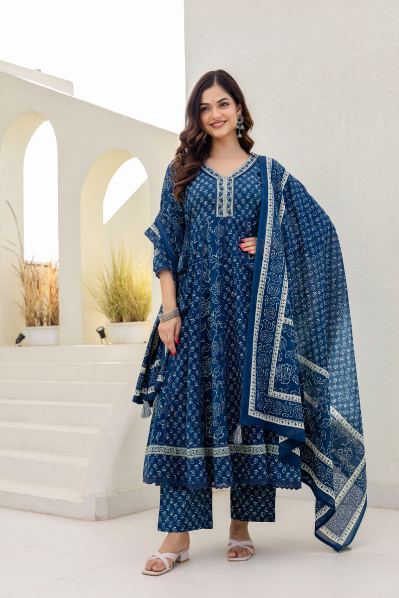 EthniFlair Women Floral Printed Panelled Sequinned Pure Cotton Kurta with Trousers & With Dupatta